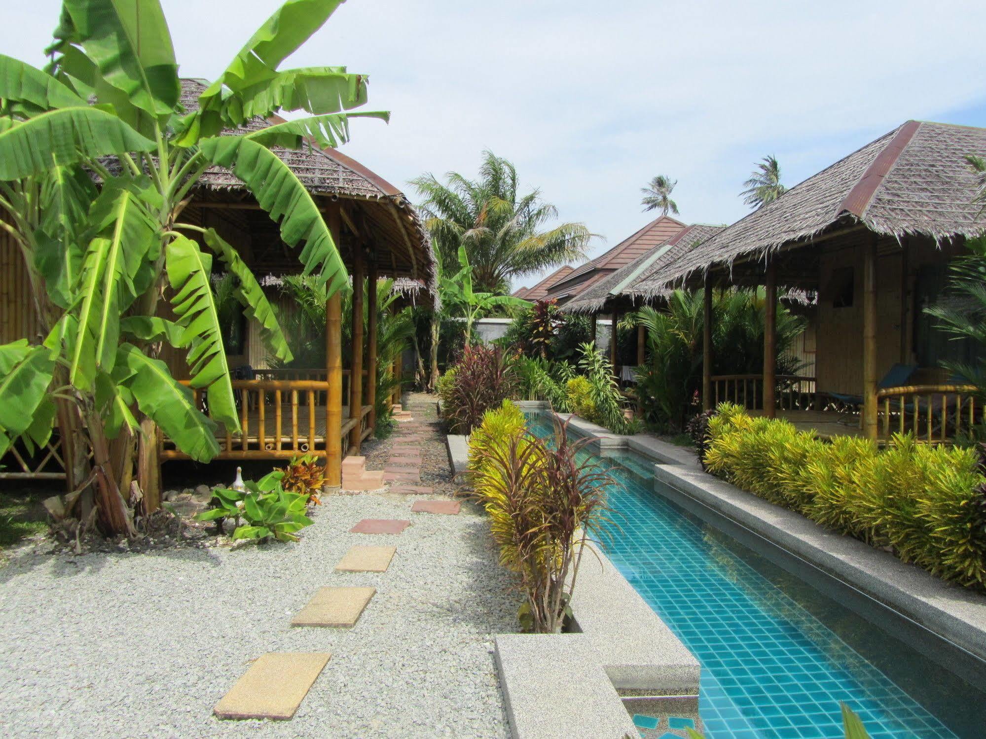 แบมบู เฮฟเว่นโฮม Hotel Rawai ภายนอก รูปภาพ